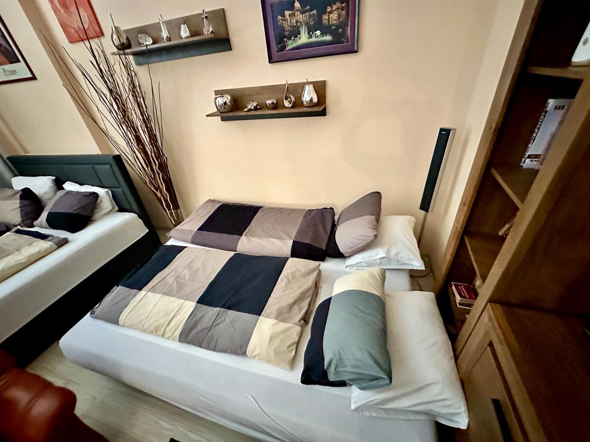 Princess Main Square Apartment Попрад Экстерьер фото