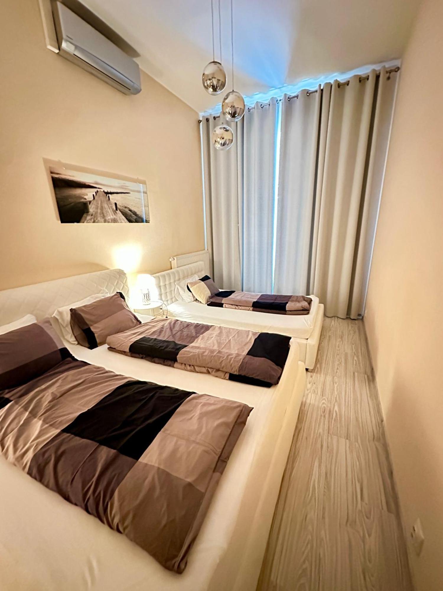 Princess Main Square Apartment Попрад Экстерьер фото